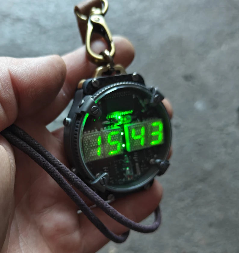 Green led outlet watch