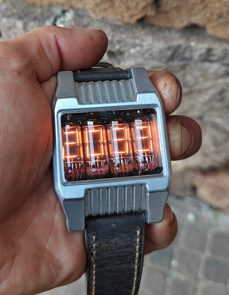 Nixie watch, handmad,  stainless steel watch, with accelerometer, Made in Italy.
