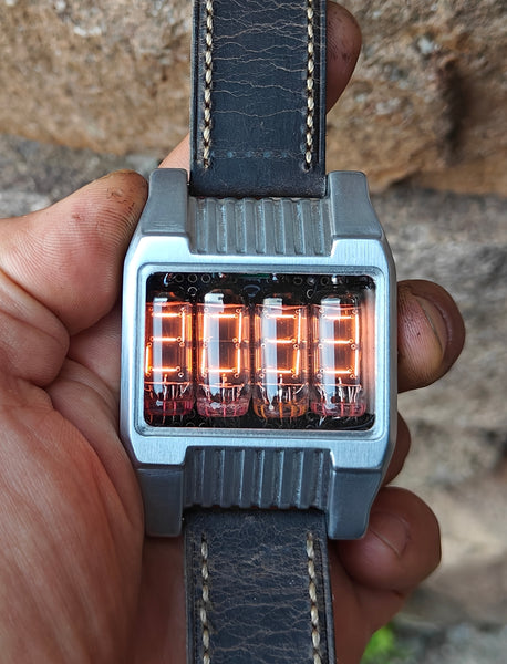 Nixie watch, handmad,  stainless steel watch, with accelerometer, Made in Italy.