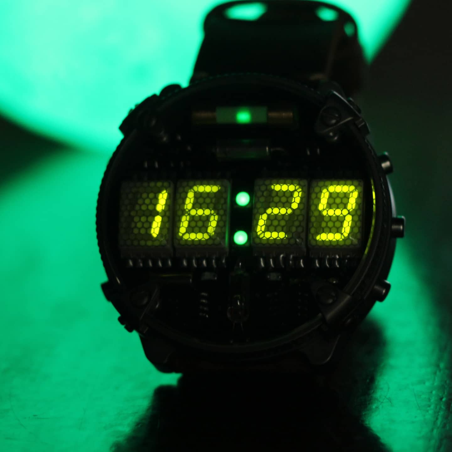 Titanium Kripton edition  Nixie Led Watch  Wi-fi connection - titantimepiece